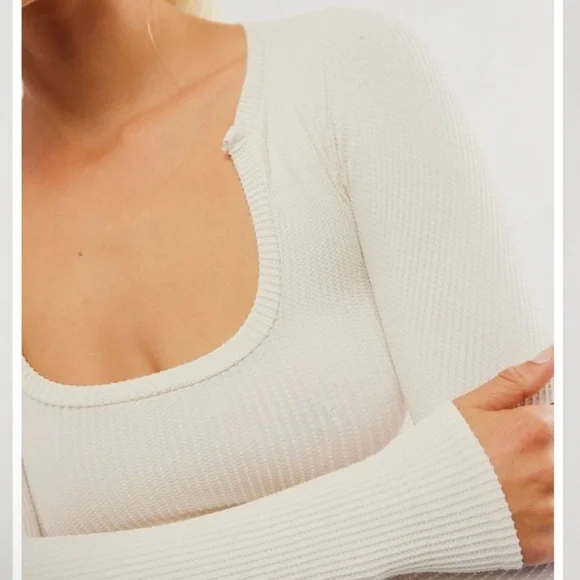 NWOT Free People Clean Slate Seamless layering top - Picture 3 of 3